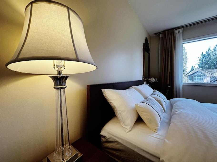Super Cosy 8Bed & 6Bath In Vancouver Heart Near To Airport And Downtown Eksteriør bilde