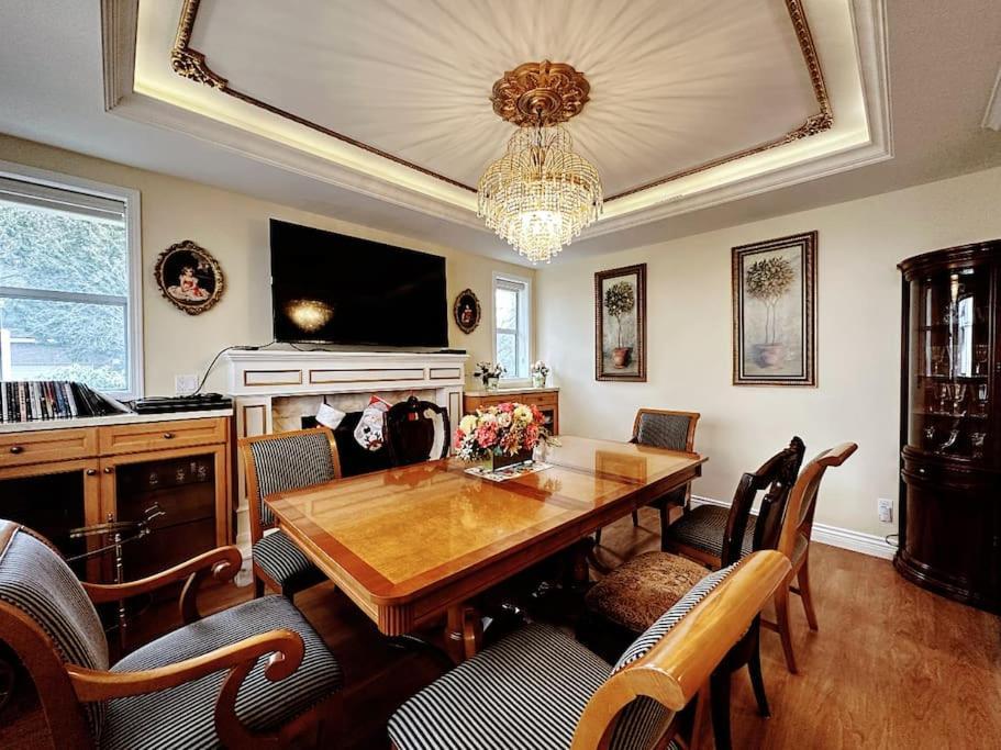 Super Cosy 8Bed & 6Bath In Vancouver Heart Near To Airport And Downtown Eksteriør bilde