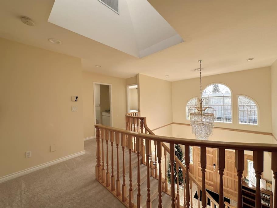 Super Cosy 8Bed & 6Bath In Vancouver Heart Near To Airport And Downtown Eksteriør bilde