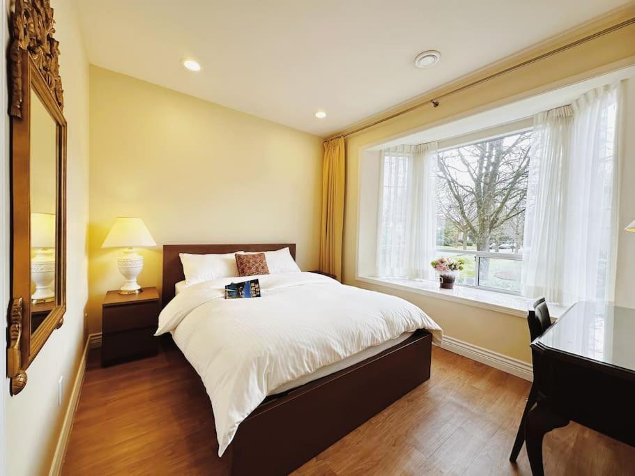 Super Cosy 8Bed & 6Bath In Vancouver Heart Near To Airport And Downtown Eksteriør bilde