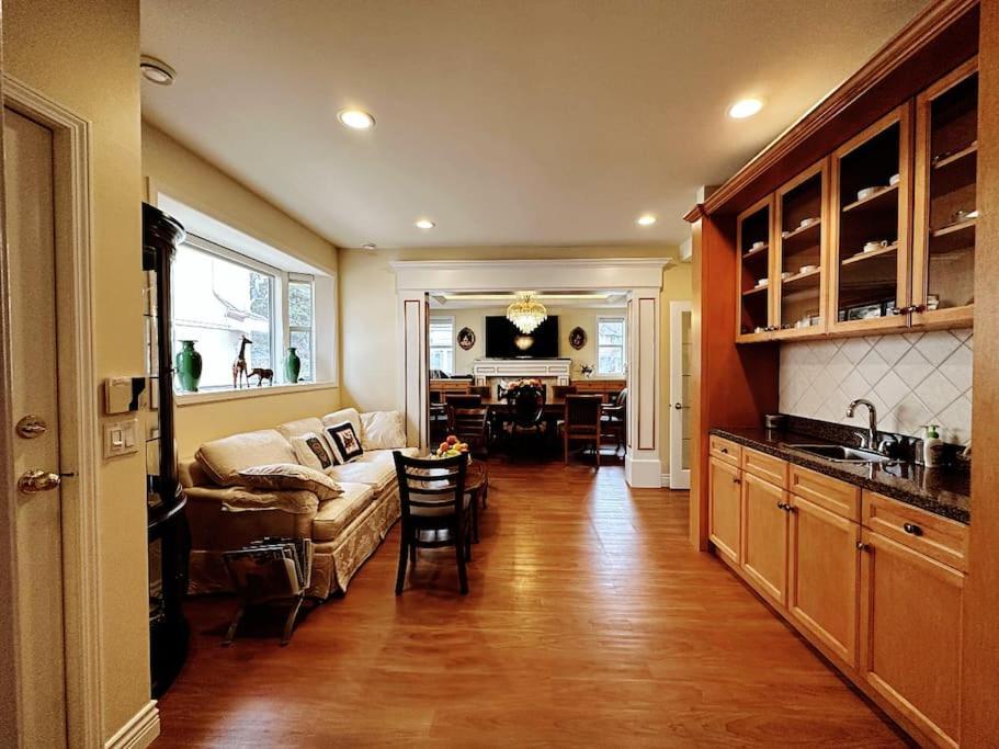 Super Cosy 8Bed & 6Bath In Vancouver Heart Near To Airport And Downtown Eksteriør bilde