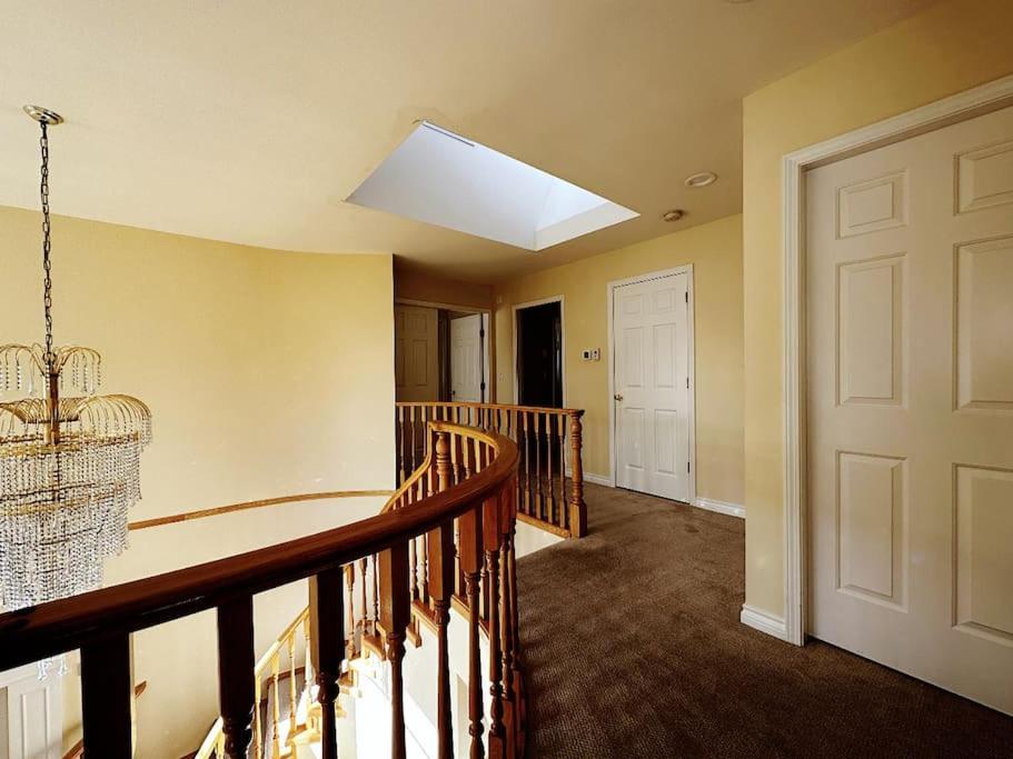 Super Cosy 8Bed & 6Bath In Vancouver Heart Near To Airport And Downtown Eksteriør bilde