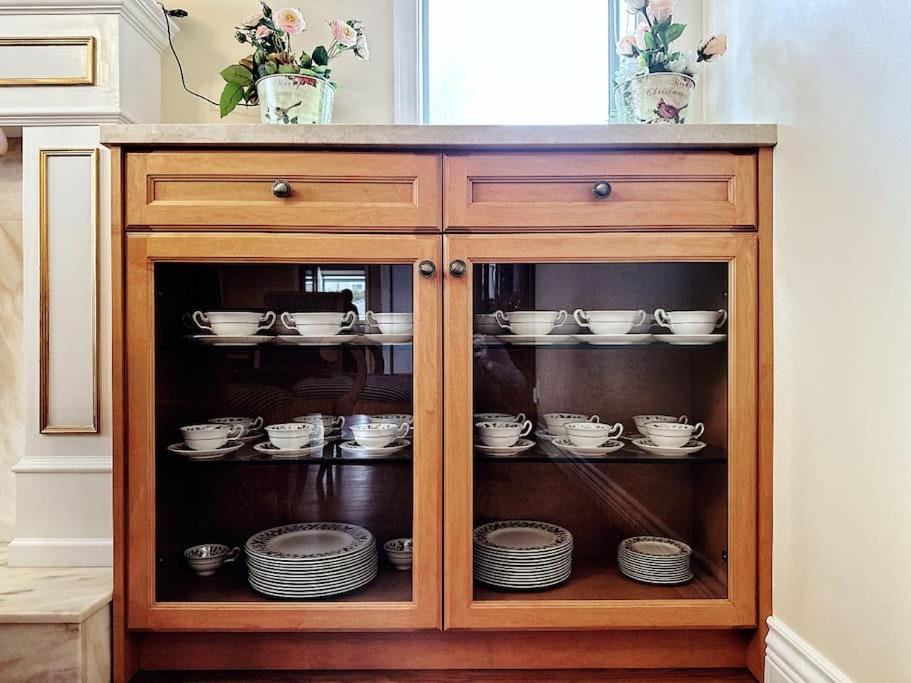 Super Cosy 8Bed & 6Bath In Vancouver Heart Near To Airport And Downtown Eksteriør bilde