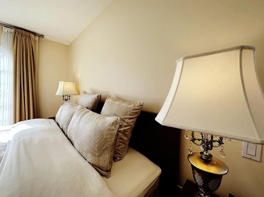 Super Cosy 8Bed & 6Bath In Vancouver Heart Near To Airport And Downtown Eksteriør bilde